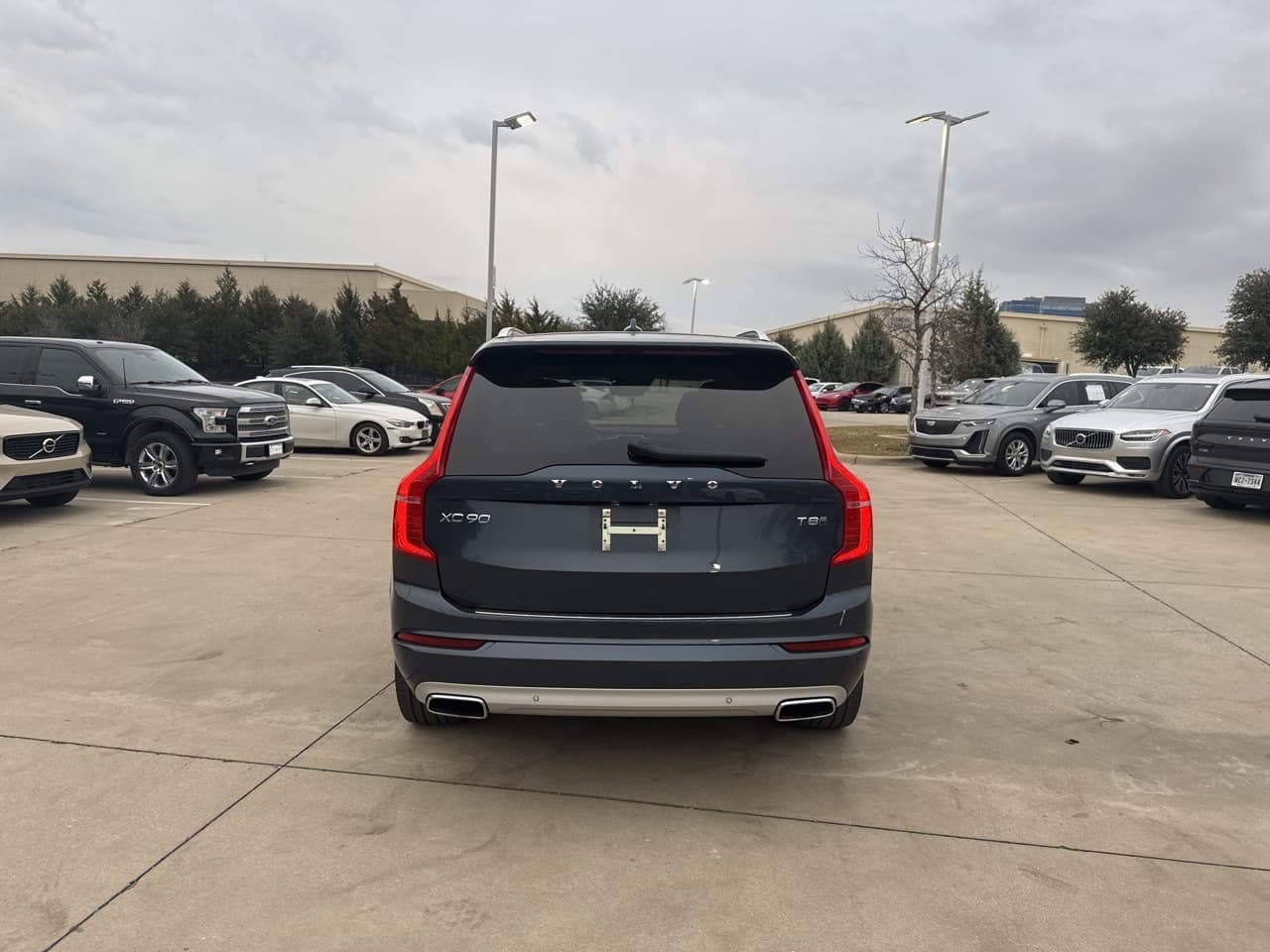 Volvo-XC90 Hybrid-6