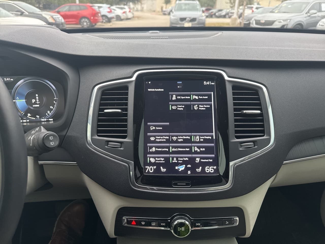 Volvo-XC90 Hybrid-28