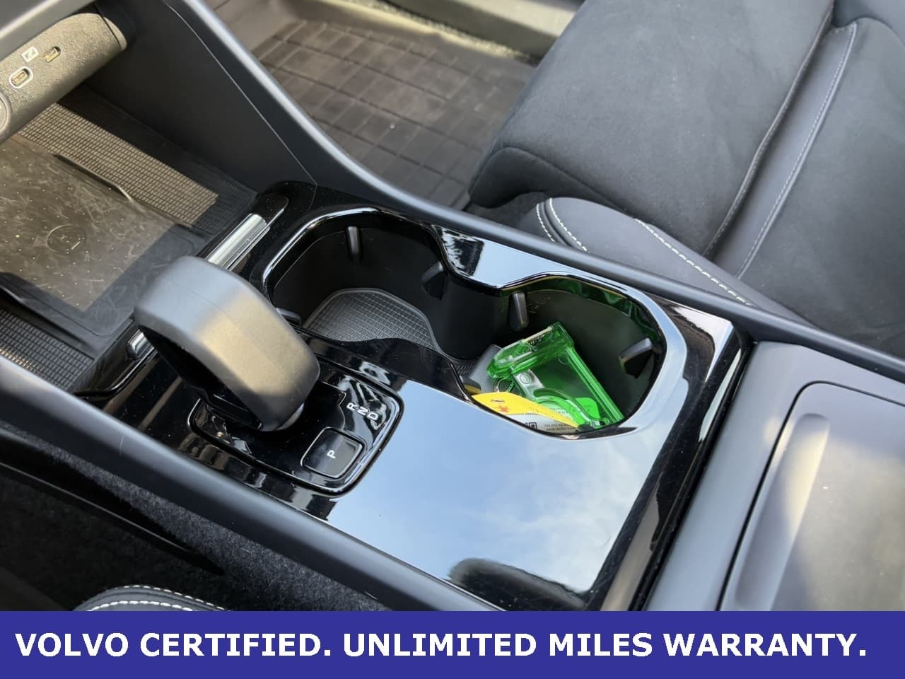 Volvo-C40 Recharge Pure Electric-19