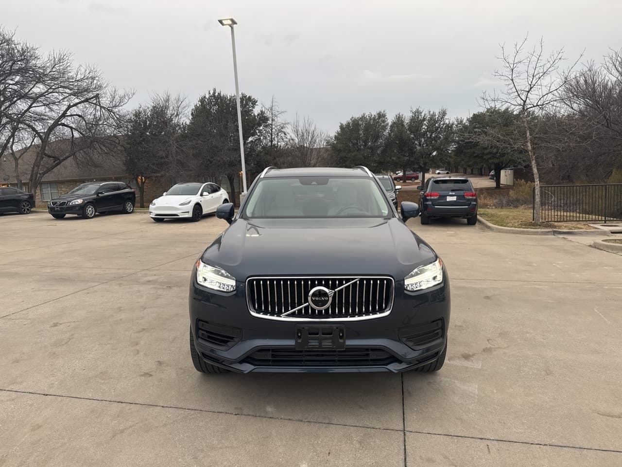 2020 Volvo XC90 Hybrid T8 Momentum SUV