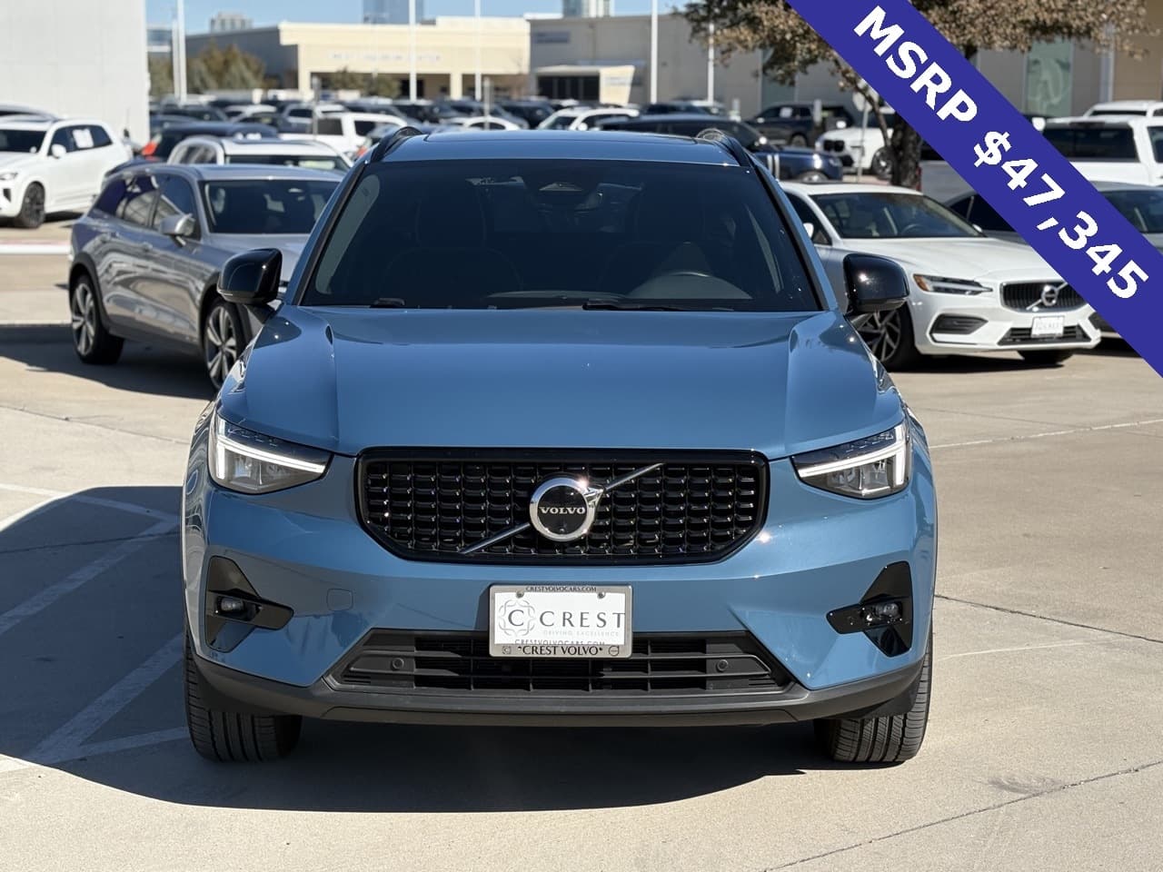 2025 Volvo XC40 B5 Plus Dark Theme SUV