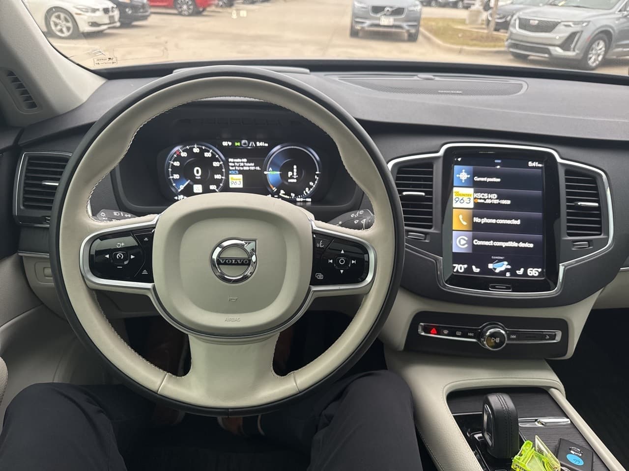 Volvo-XC90 Hybrid-22