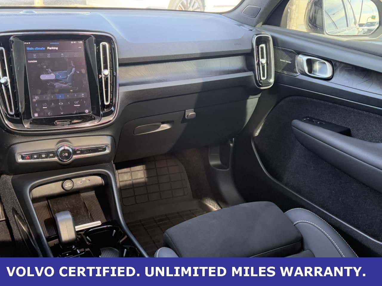 Volvo-C40 Recharge Pure Electric-14