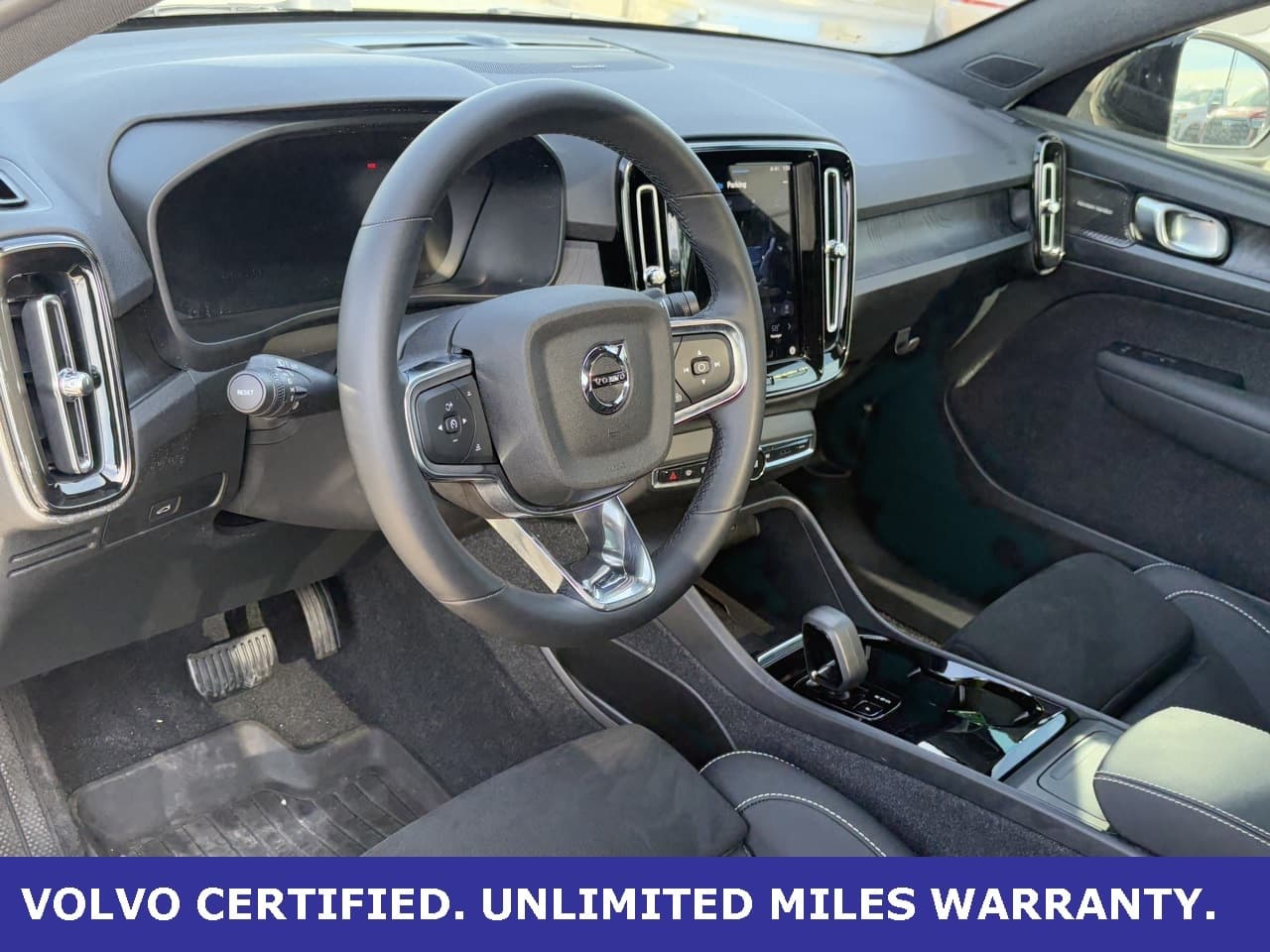 Volvo-C40 Recharge Pure Electric-15