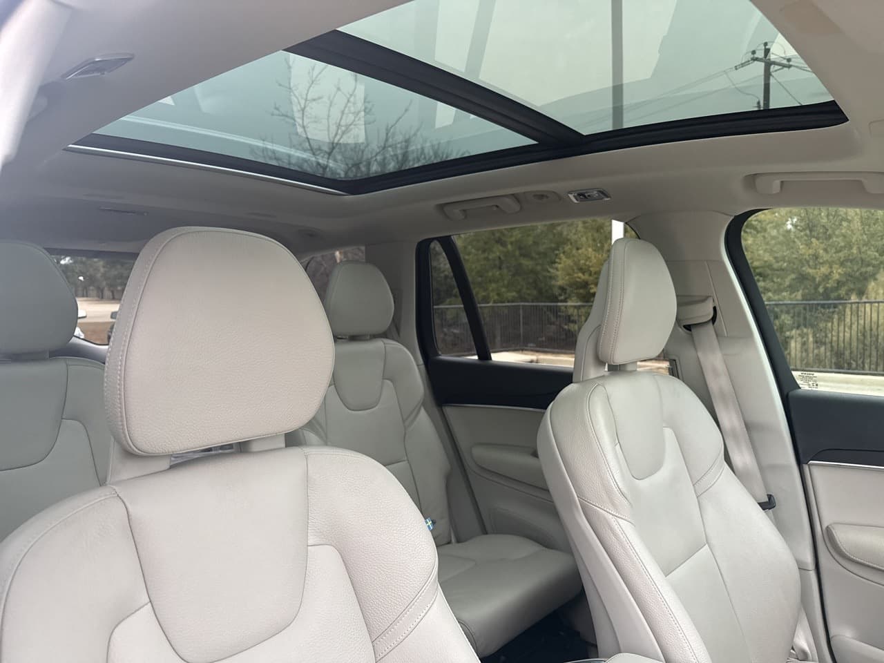 Volvo-XC90 Hybrid-14